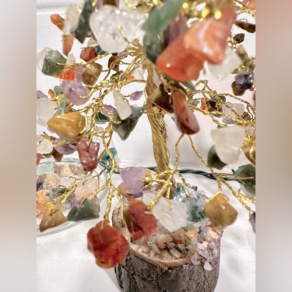 Home crystal tree gold leaf wire bends with semi precious stones 8 inch tall - Picture 11 of 12